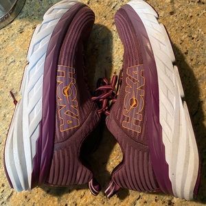 HOKA one one bondi 6 EUC size 9.5Wide